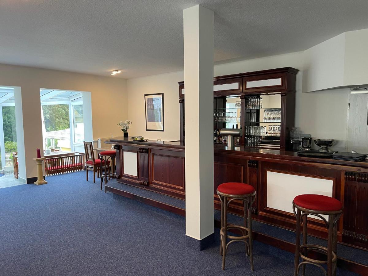 באד אלסטר Hotel Quellenpark מראה חיצוני תמונה
