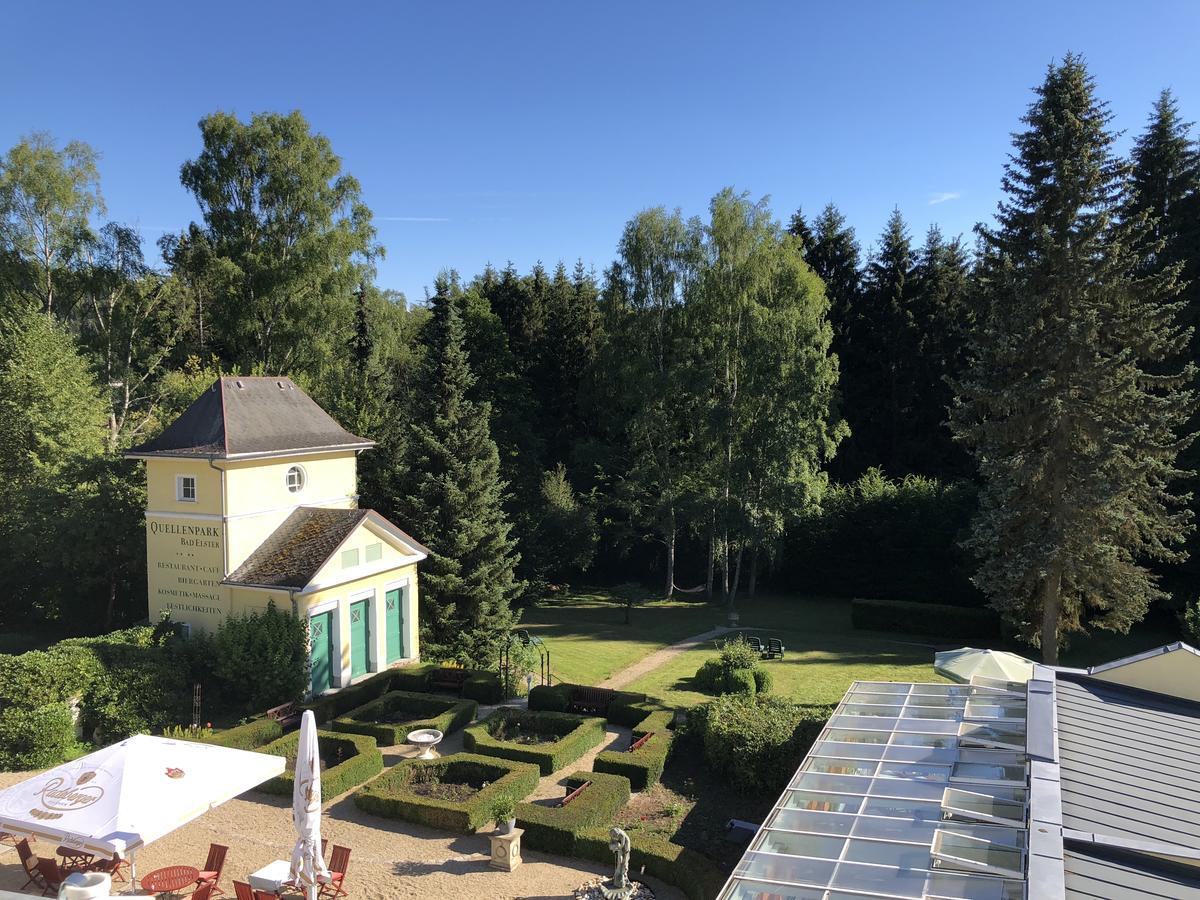באד אלסטר Hotel Quellenpark מראה חיצוני תמונה